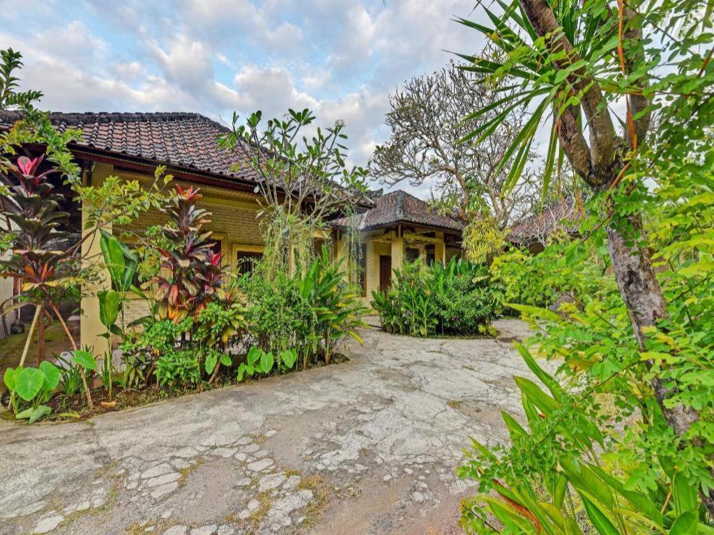 Oyo 91503 Hotel Gedong Ayu Near Sanur อูบุด ภายนอก รูปภาพ
