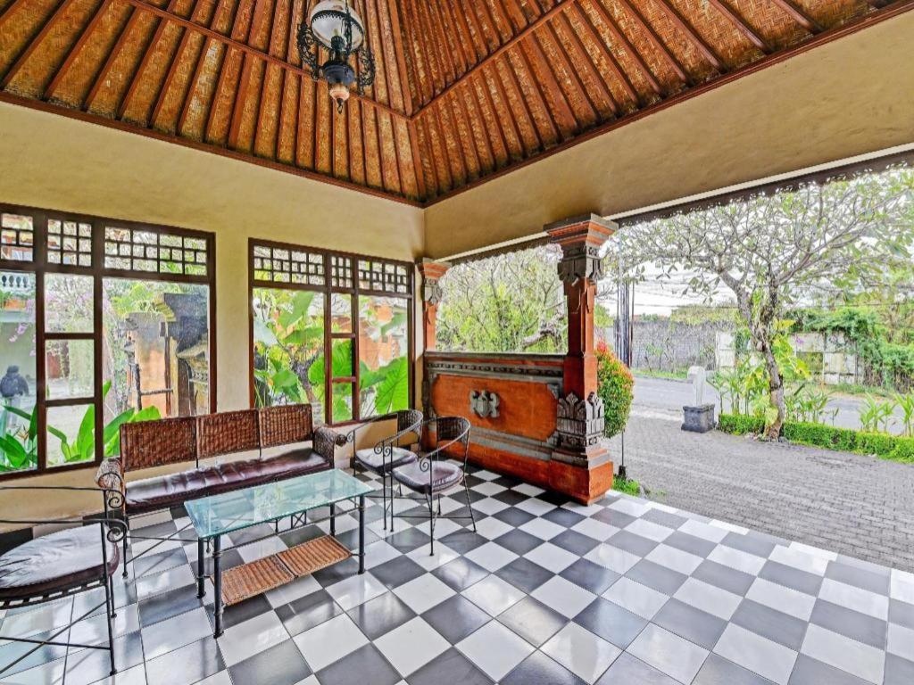 Oyo 91503 Hotel Gedong Ayu Near Sanur อูบุด ภายนอก รูปภาพ