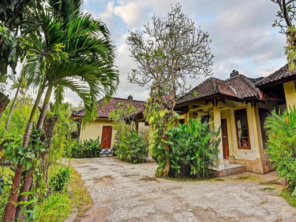 Oyo 91503 Hotel Gedong Ayu Near Sanur อูบุด ภายนอก รูปภาพ